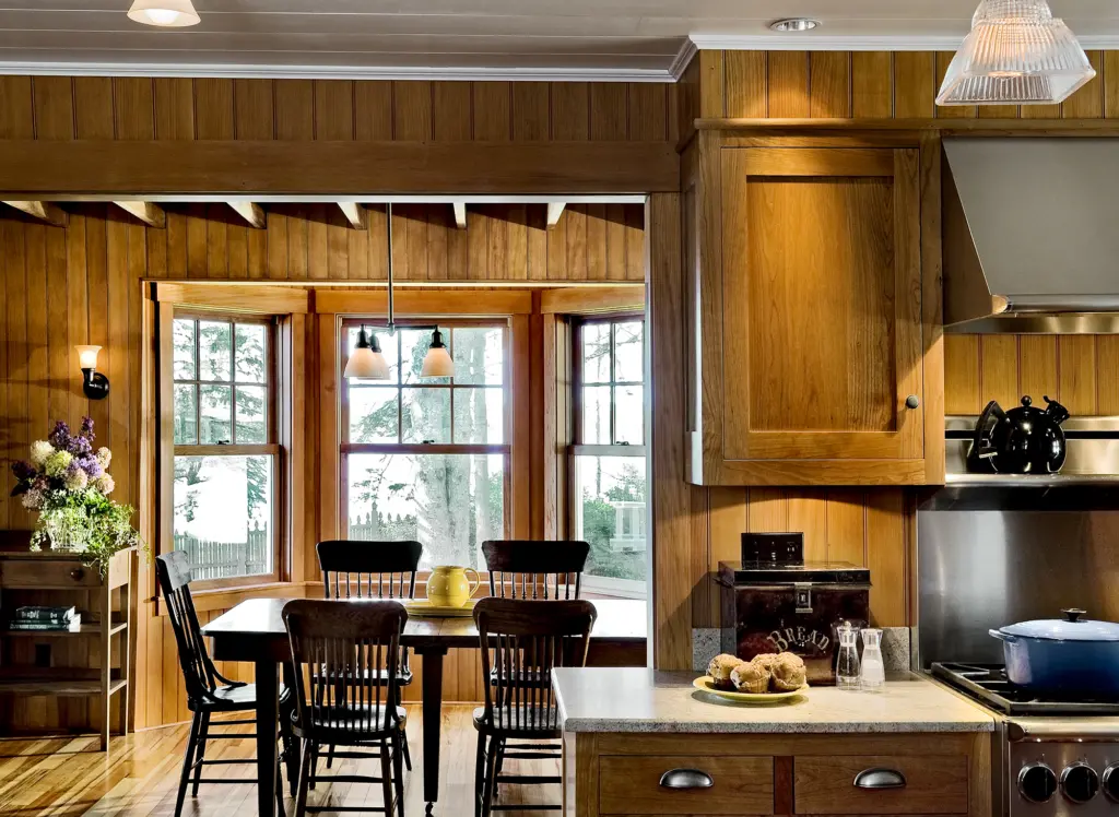 Rustic style kitchen and dining area at Grandview
